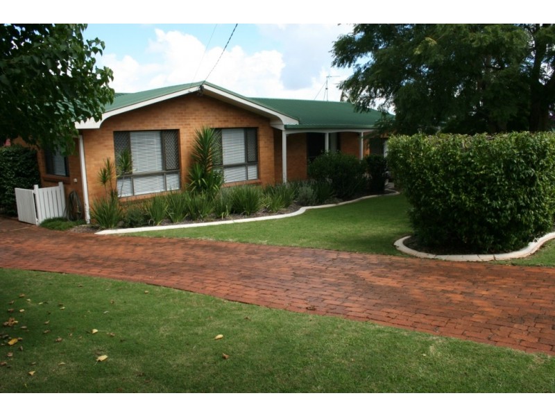 14 Tracey Street, Rangeville QLD 4350