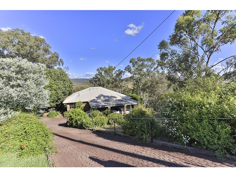 4 Scenic Court, Gowrie Junction QLD 4352