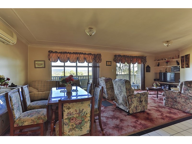 4 Scenic Court, Gowrie Junction QLD 4352