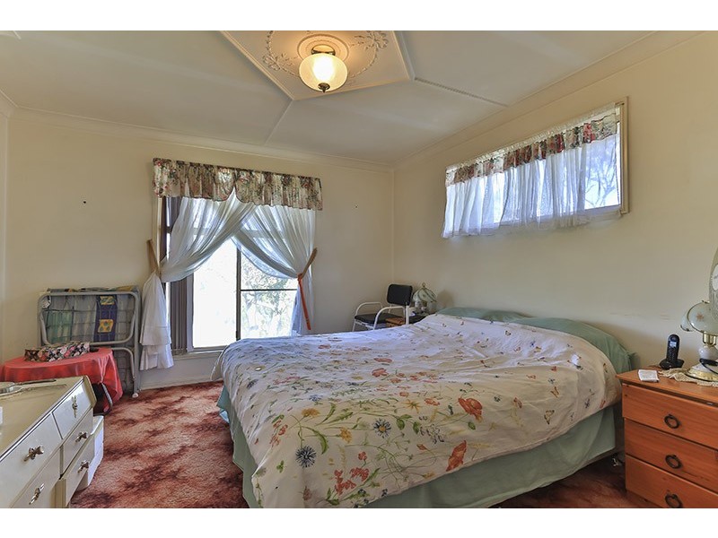 4 Scenic Court, Gowrie Junction QLD 4352