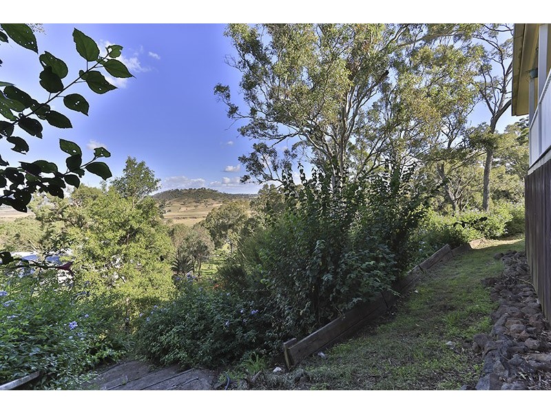 4 Scenic Court, Gowrie Junction QLD 4352