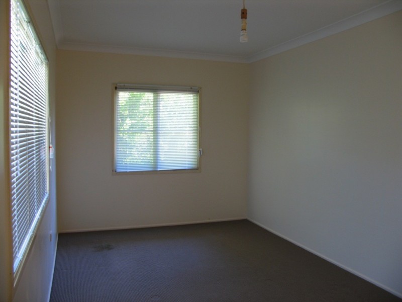 5 Swenson Street, Mount Lofty QLD 4350