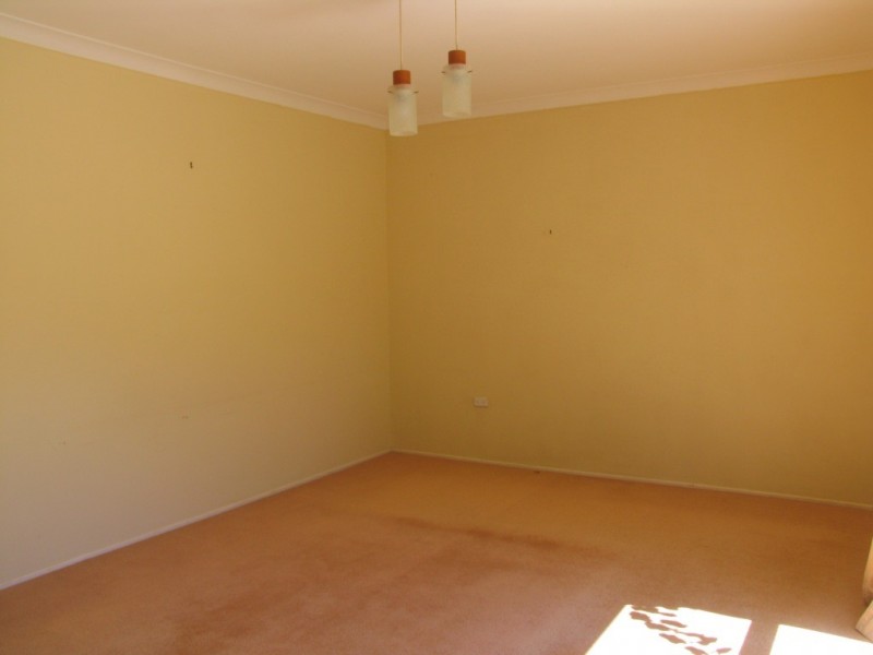 5 Swenson Street, Mount Lofty QLD 4350