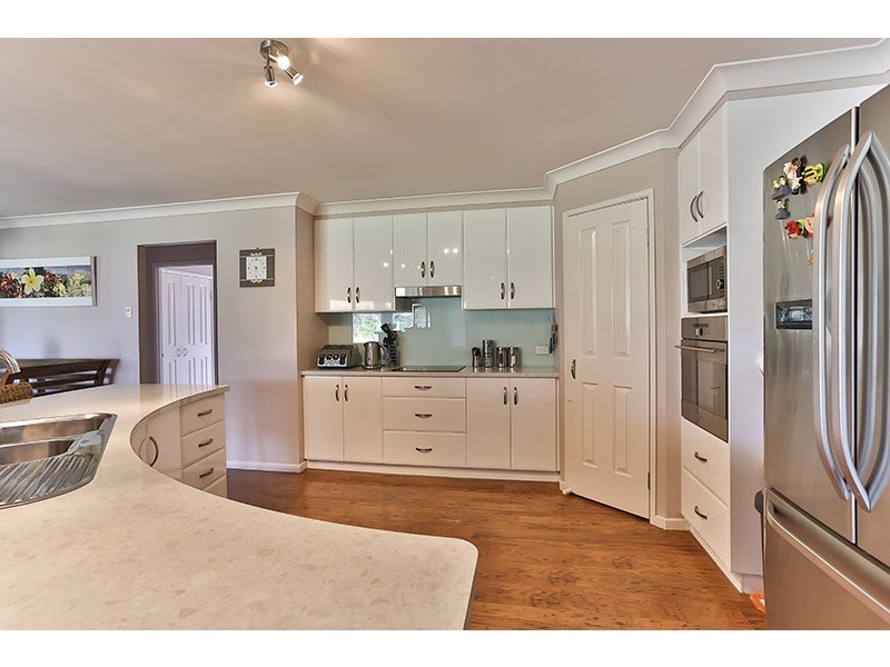 20 Kookaburra Court, Meringandan West QLD 4352