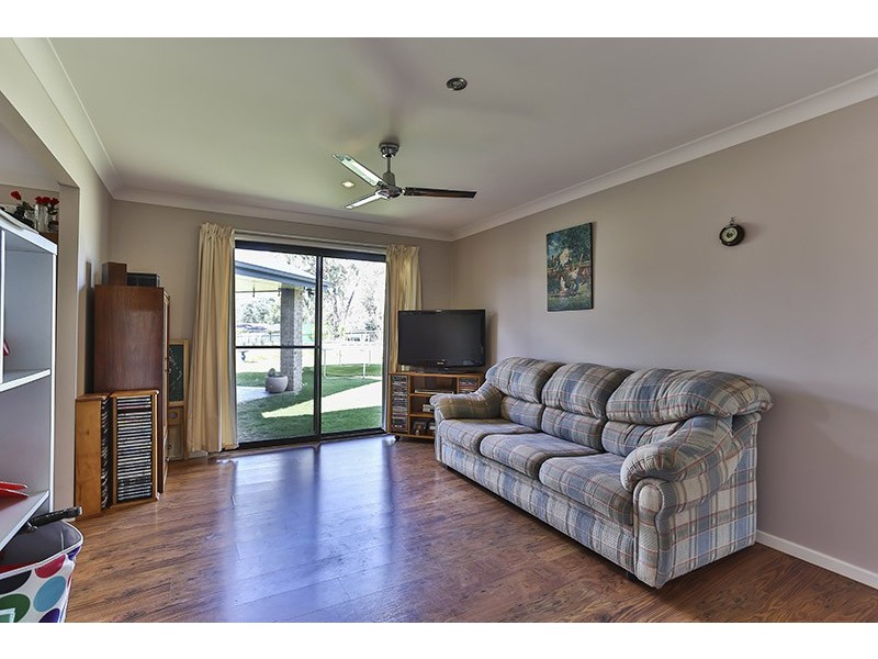 20 Kookaburra Court, Meringandan West QLD 4352