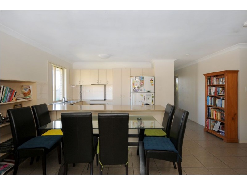 690 Greenwattle Street, Harristown QLD 4350