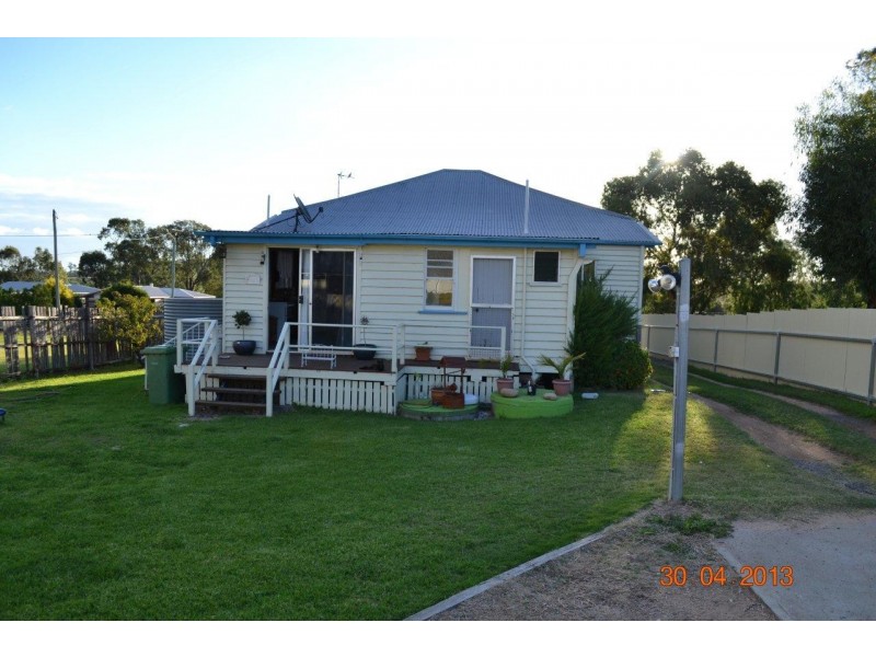 68 John Street, Goombungee QLD 4354