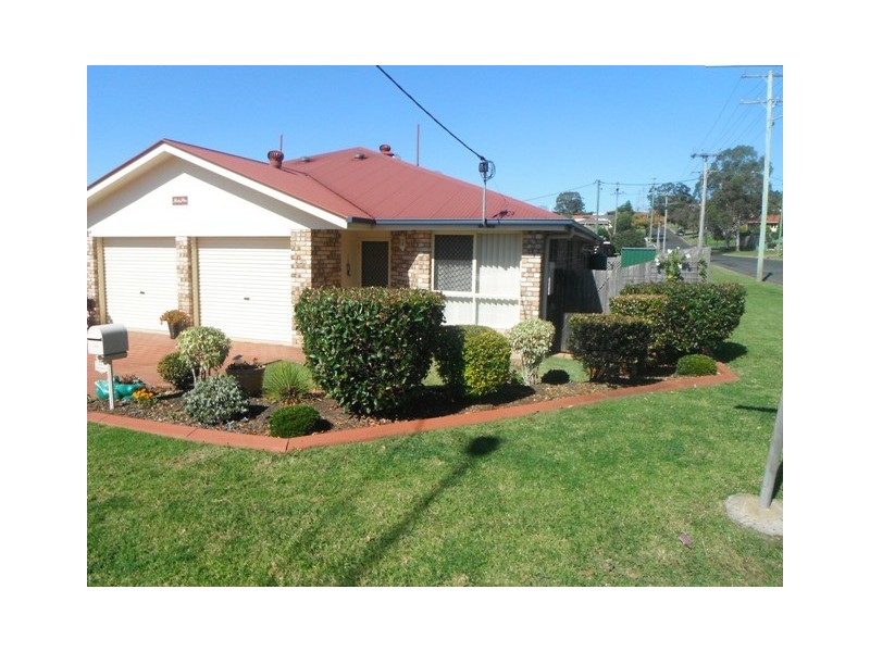 2/16 Kauri Street, Kearneys Spring QLD 4350