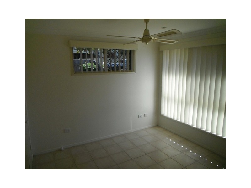 2/16 Kauri Street, Kearneys Spring QLD 4350