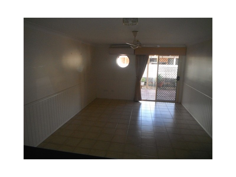 2/16 Kauri Street, Kearneys Spring QLD 4350