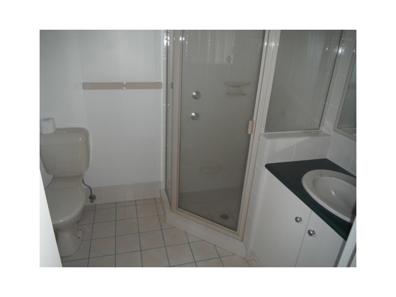 2/16 Kauri Street, Kearneys Spring QLD 4350