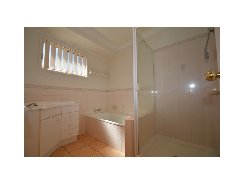 31 Fry Street, Middle Ridge QLD 4350