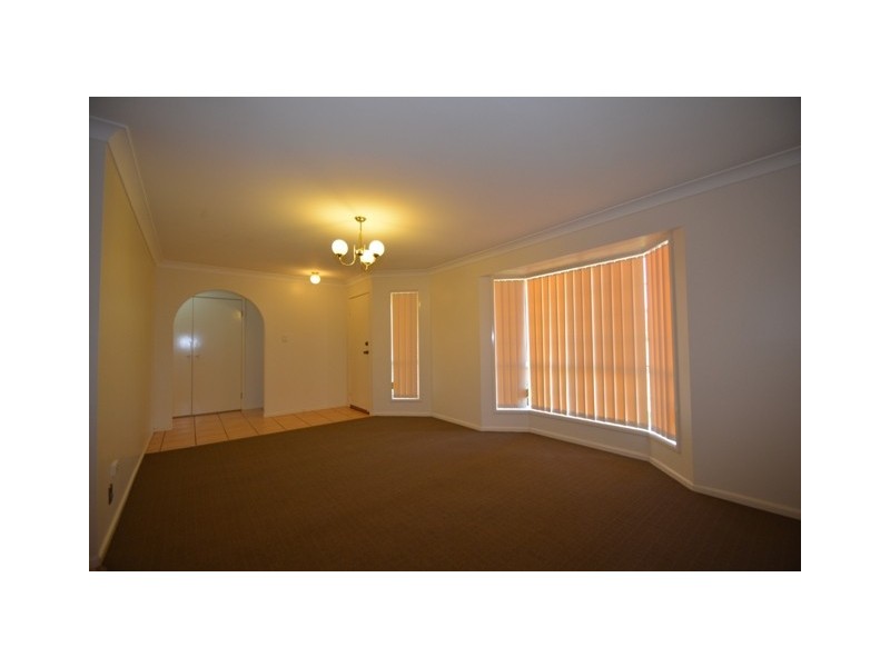 31 Fry Street, Middle Ridge QLD 4350