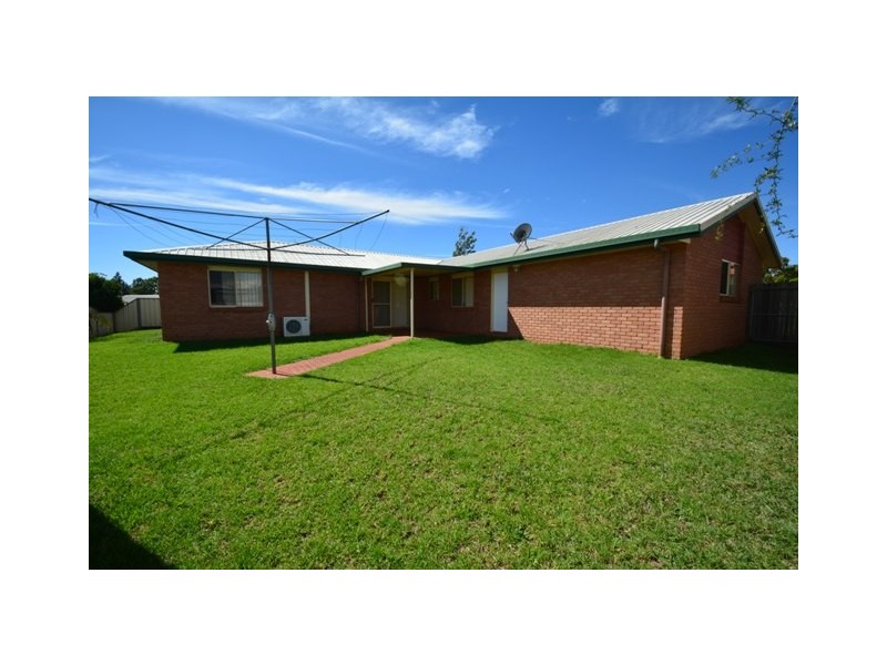 31 Fry Street, Middle Ridge QLD 4350