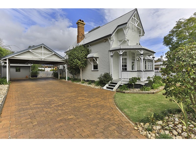 30 Rome Street, Newtown QLD 4350