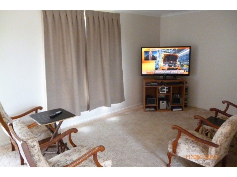 7 Russell Court, Wyreema QLD 4352