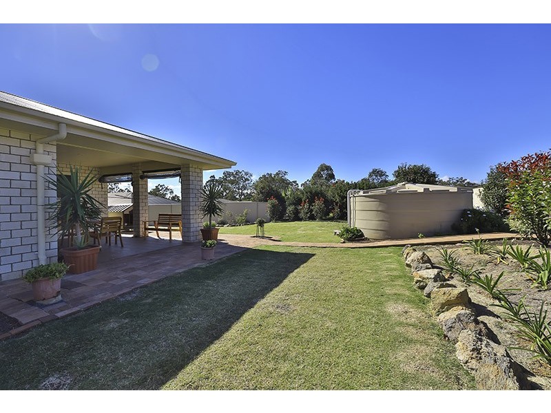 2 Kurrajong Court, Meringandan West QLD 4352