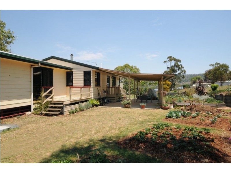 1 Paspaullum Court, Meringandan QLD 4352