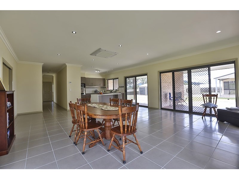 83 Highland Park Road, Meringandan West QLD 4352