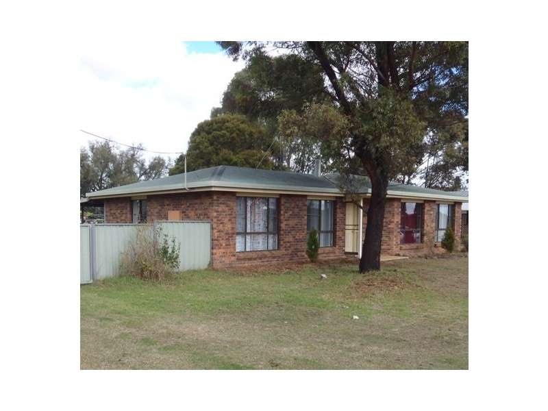 2 Railway Street, Cambooya QLD 4358