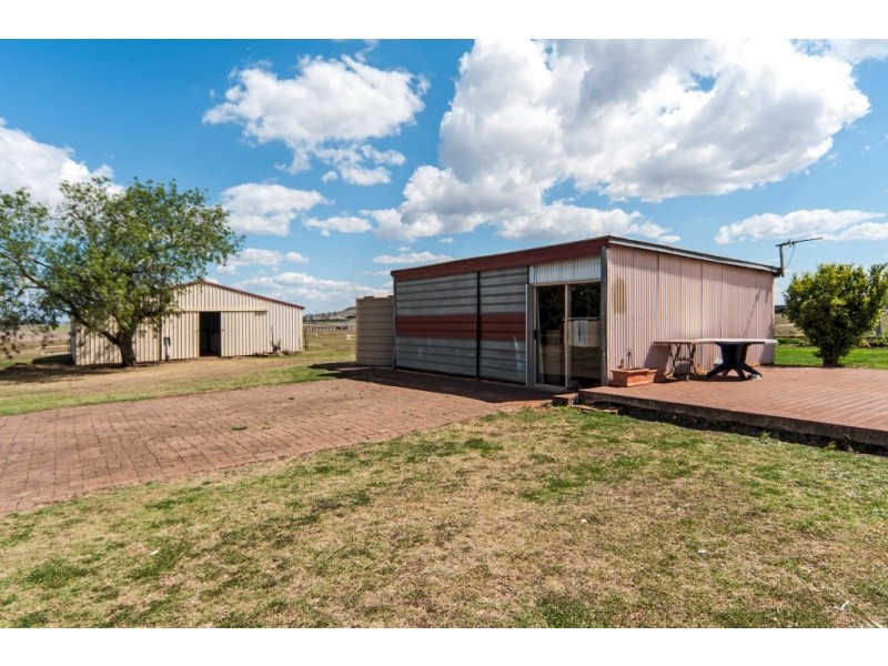 109 Bunkers Hill School Road, Westbrook QLD 4350