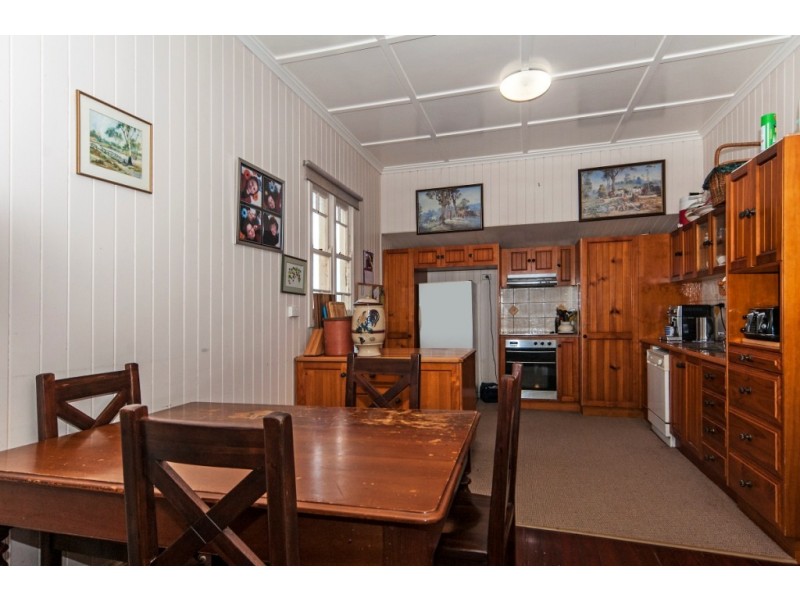 109 Bunkers Hill School Road, Westbrook QLD 4350