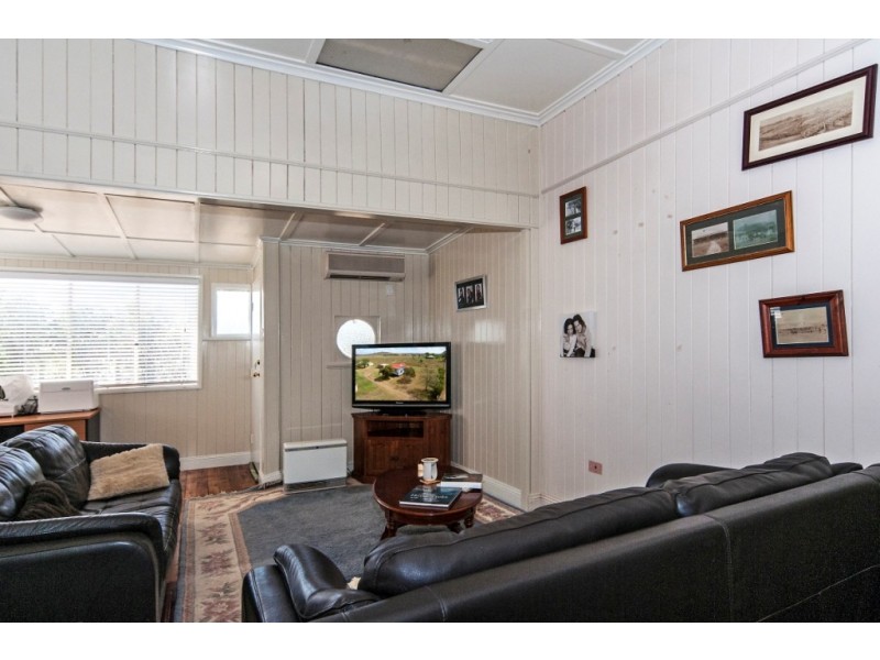 109 Bunkers Hill School Road, Westbrook QLD 4350