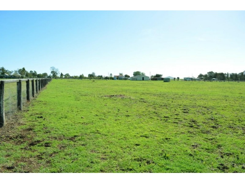 109 Bunkers Hill School Road, Westbrook QLD 4350