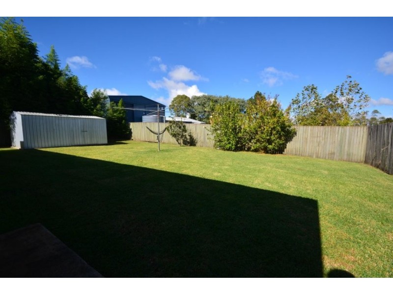 14 Pascoe Lane, Mount Lofty QLD 4350