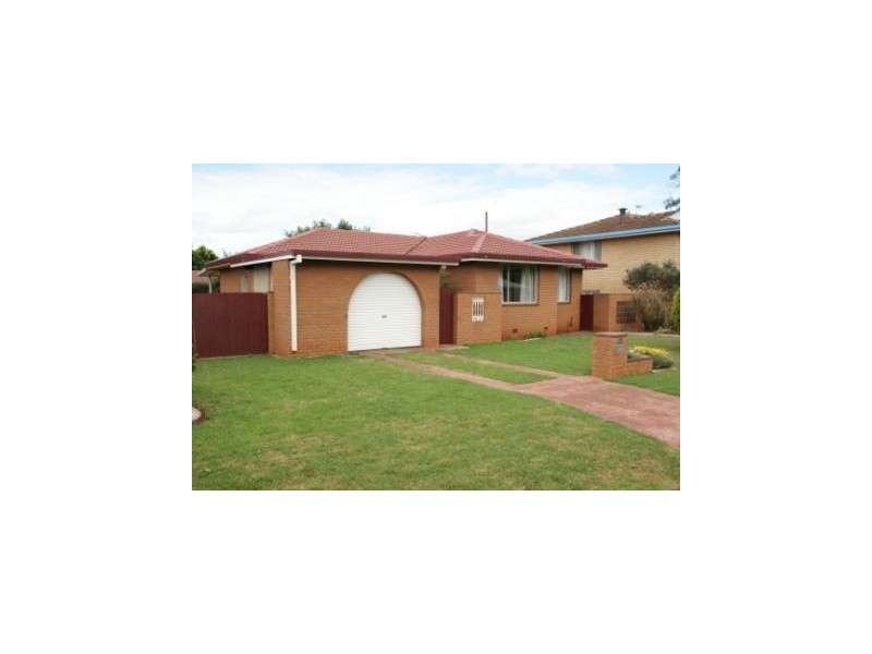 15 Regent Street, Darling Heights QLD 4350