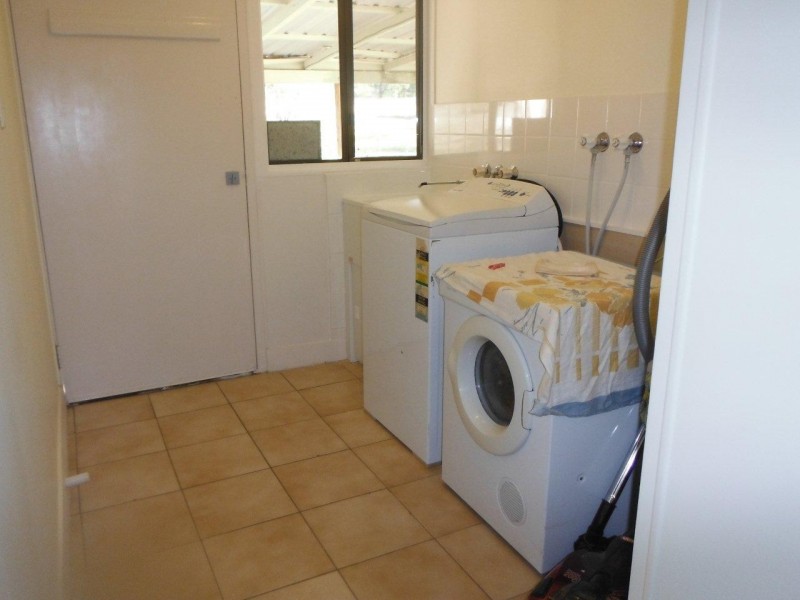 7 Peters Road, Meringandan West QLD 4352