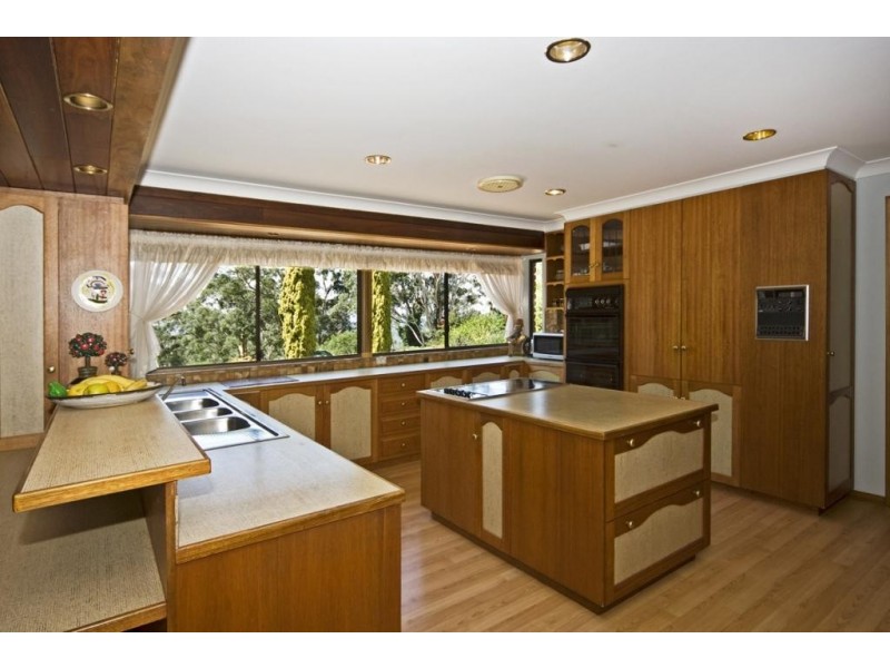 6 Inadale Court, Middle Ridge QLD 4350