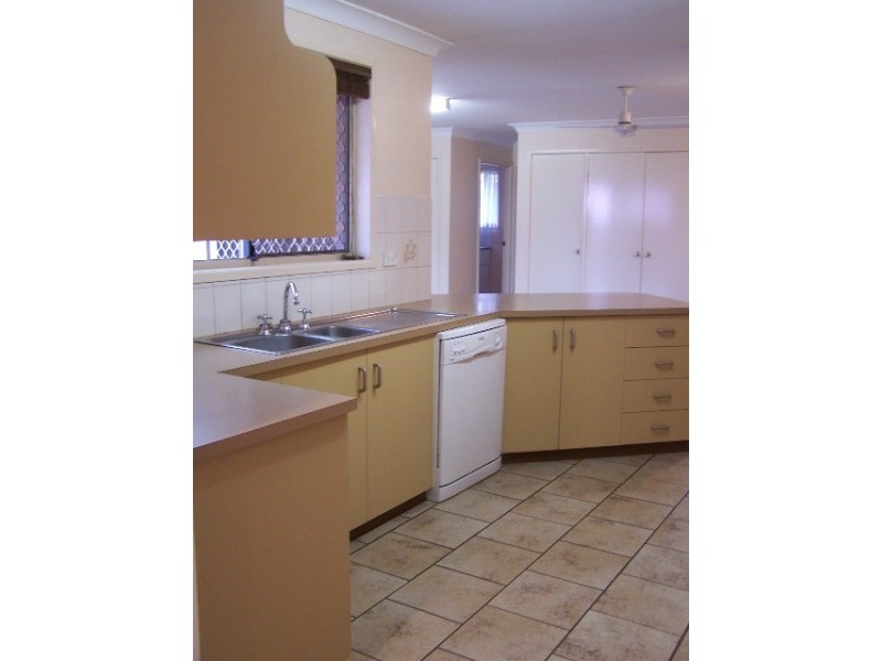 40 Ballin Drive, Centenary Heights QLD 4350