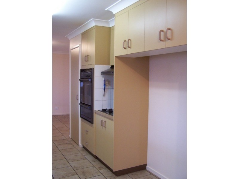 40 Ballin Drive, Centenary Heights QLD 4350