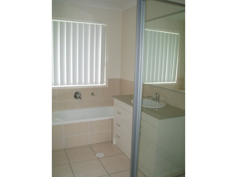 14 Moorina Drive, Glenvale QLD 4350