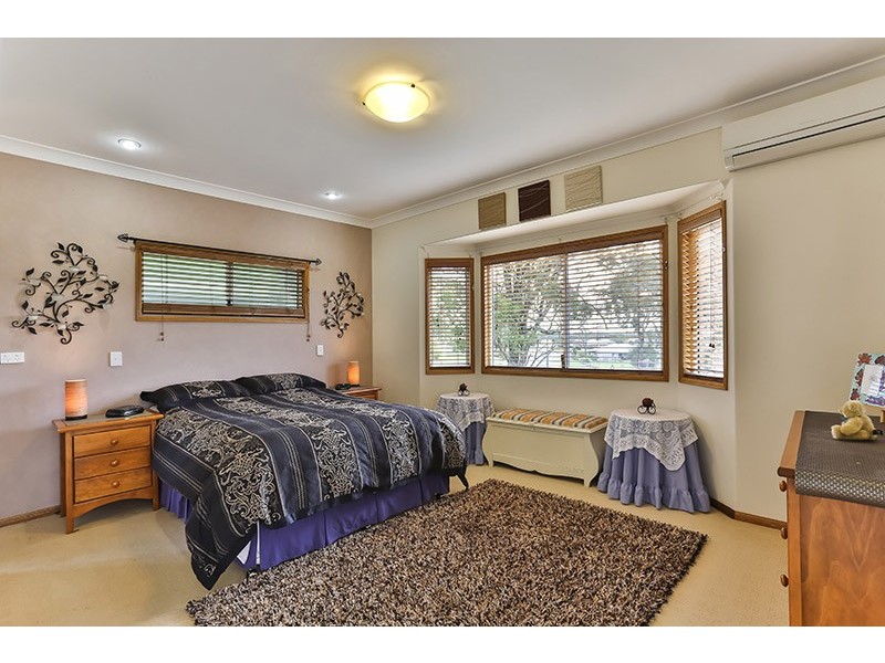 6 Apple Tree Court, Meringandan West QLD 4352