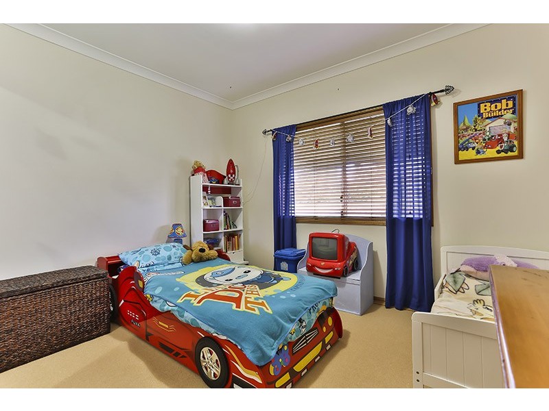 6 Apple Tree Court, Meringandan West QLD 4352