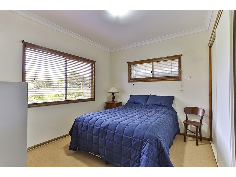 6 Apple Tree Court, Meringandan West QLD 4352