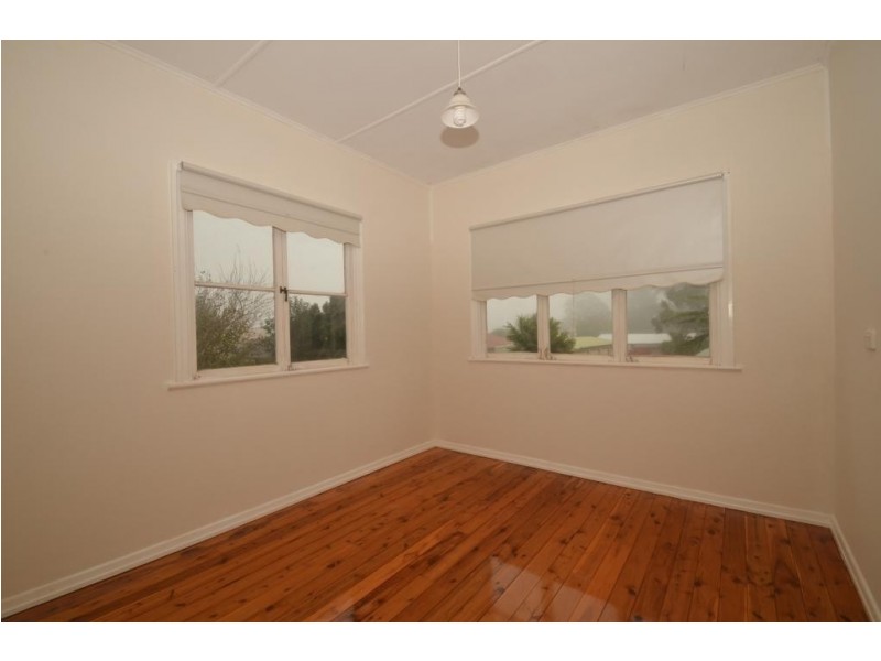 120 Spring Street, Middle Ridge QLD 4350