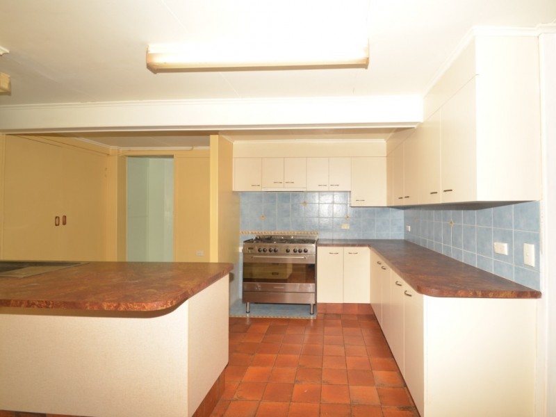 120 Spring Street, Middle Ridge QLD 4350