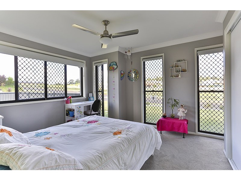16 Ace Drive, Glenvale QLD 4350
