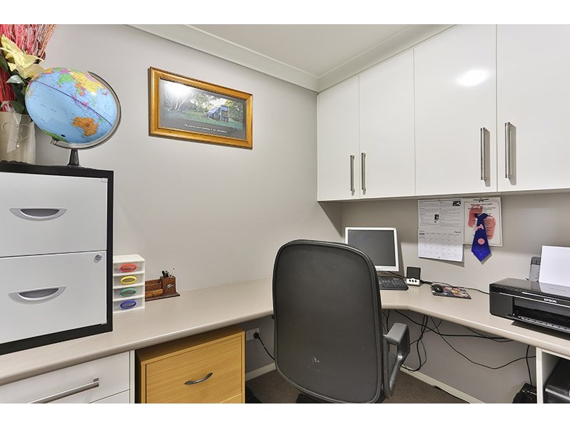 16 Ace Drive, Glenvale QLD 4350