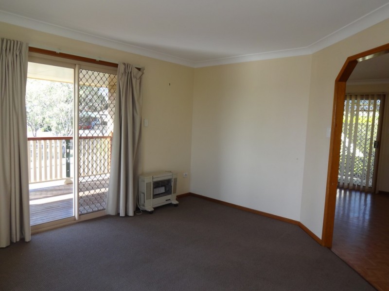 2 Brock Court, Darling Heights QLD 4350