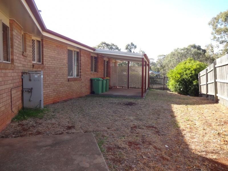 2 Brock Court, Darling Heights QLD 4350