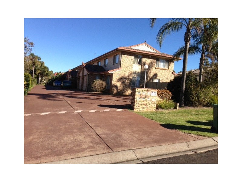 Unit 2, 8 CortessStreet, Kearneys Spring QLD 4350