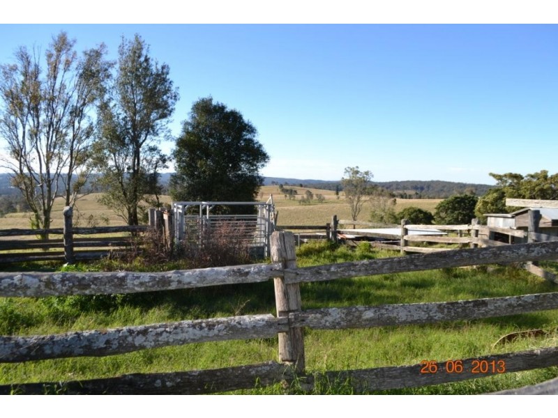 209 Pechey-Forestry Road, Crows Nest QLD 4355