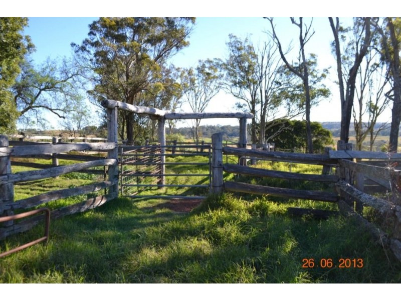 209 Pechey-Forestry Road, Crows Nest QLD 4355