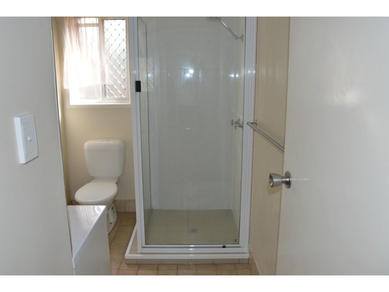 2/17 Schultz Street, Kearneys Spring QLD 4350