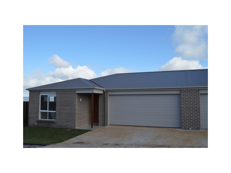 1/11 Tempest Drive, Glenvale QLD 4350