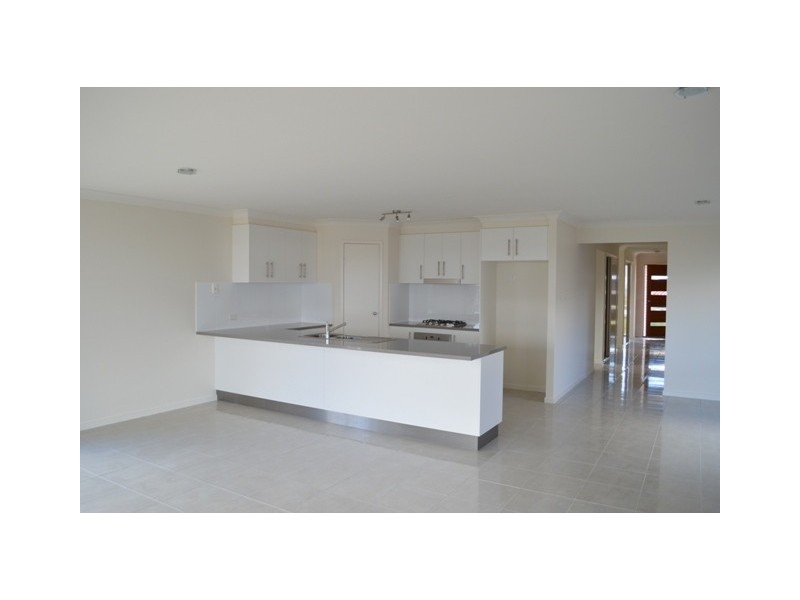 1/11 Tempest Drive, Glenvale QLD 4350